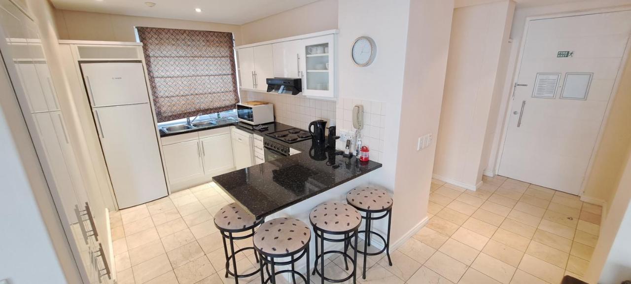 V&A Waterfront Marina Family Apartment 101 Altmore Cape Town Bagian luar foto