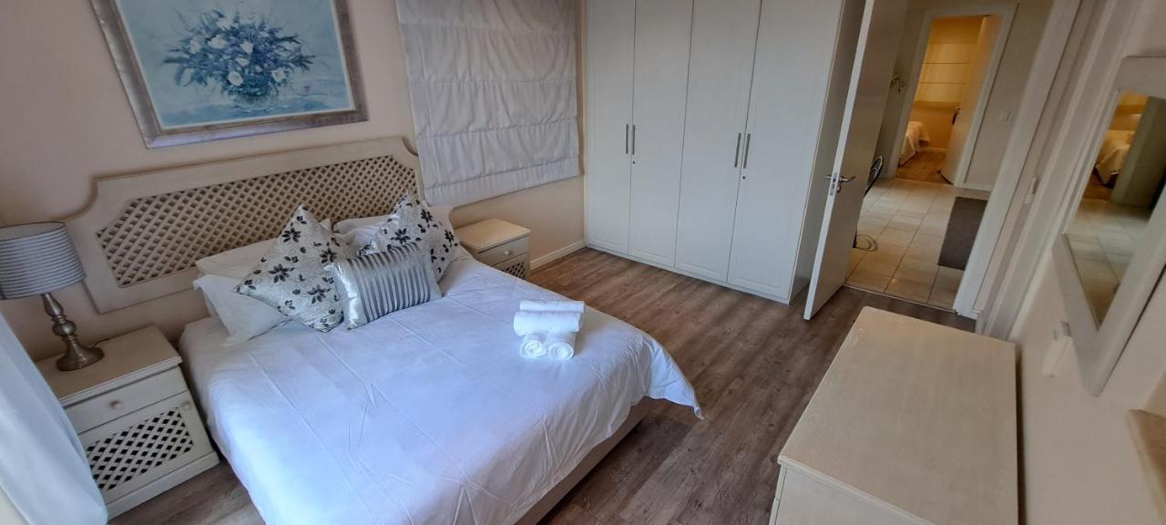 V&A Waterfront Marina Family Apartment 101 Altmore Cape Town Bagian luar foto