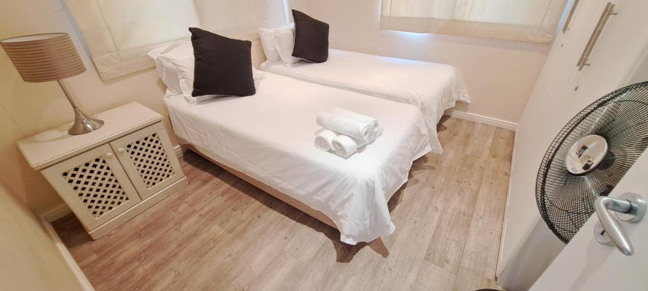 V&A Waterfront Marina Family Apartment 101 Altmore Cape Town Bagian luar foto