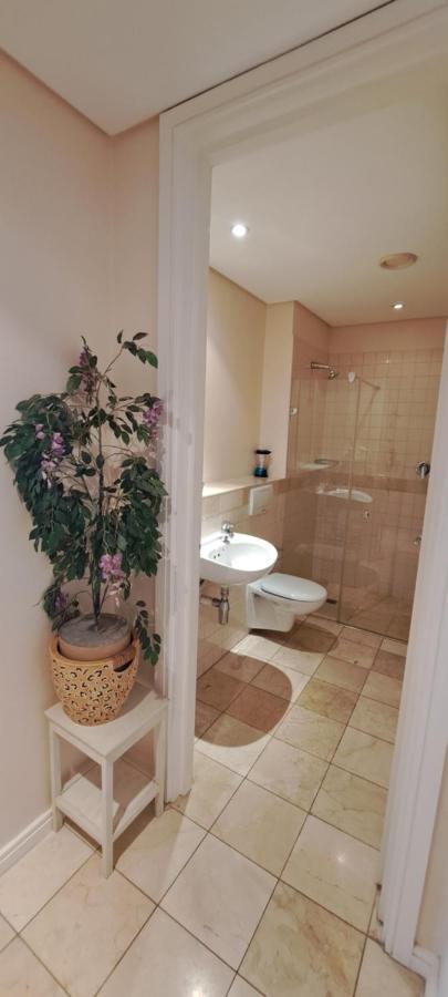V&A Waterfront Marina Family Apartment 101 Altmore Cape Town Bagian luar foto