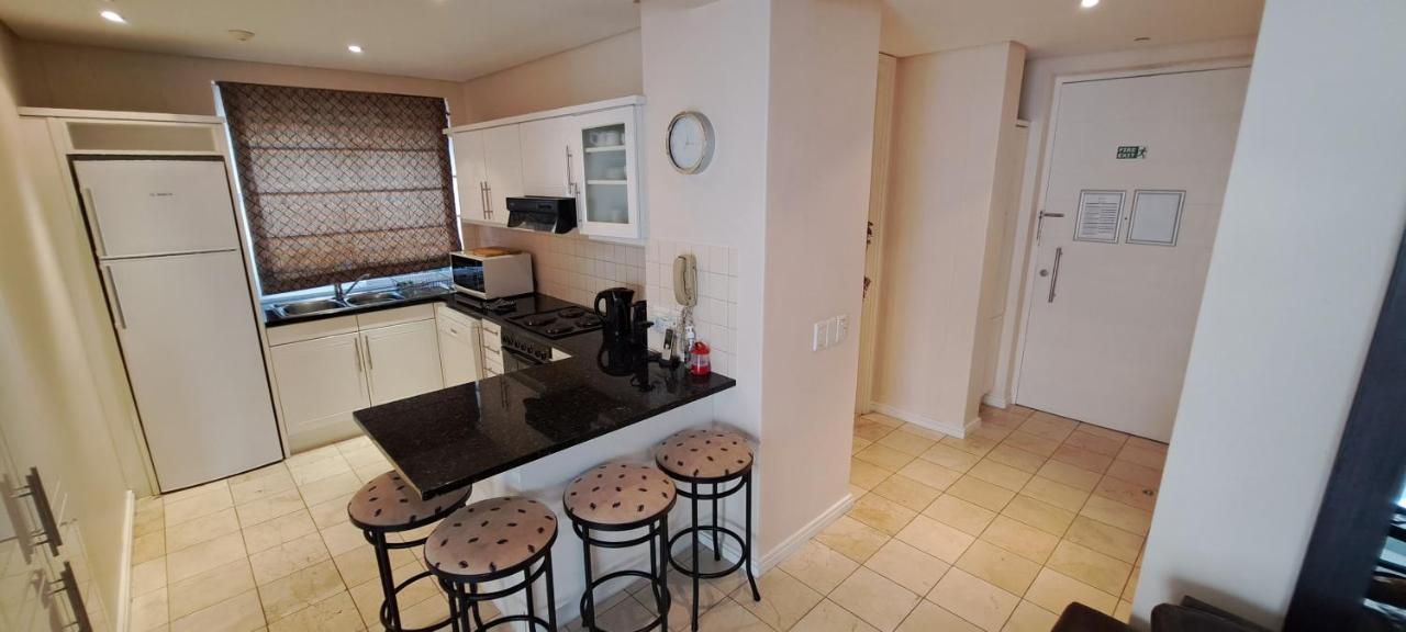 V&A Waterfront Marina Family Apartment 101 Altmore Cape Town Bagian luar foto